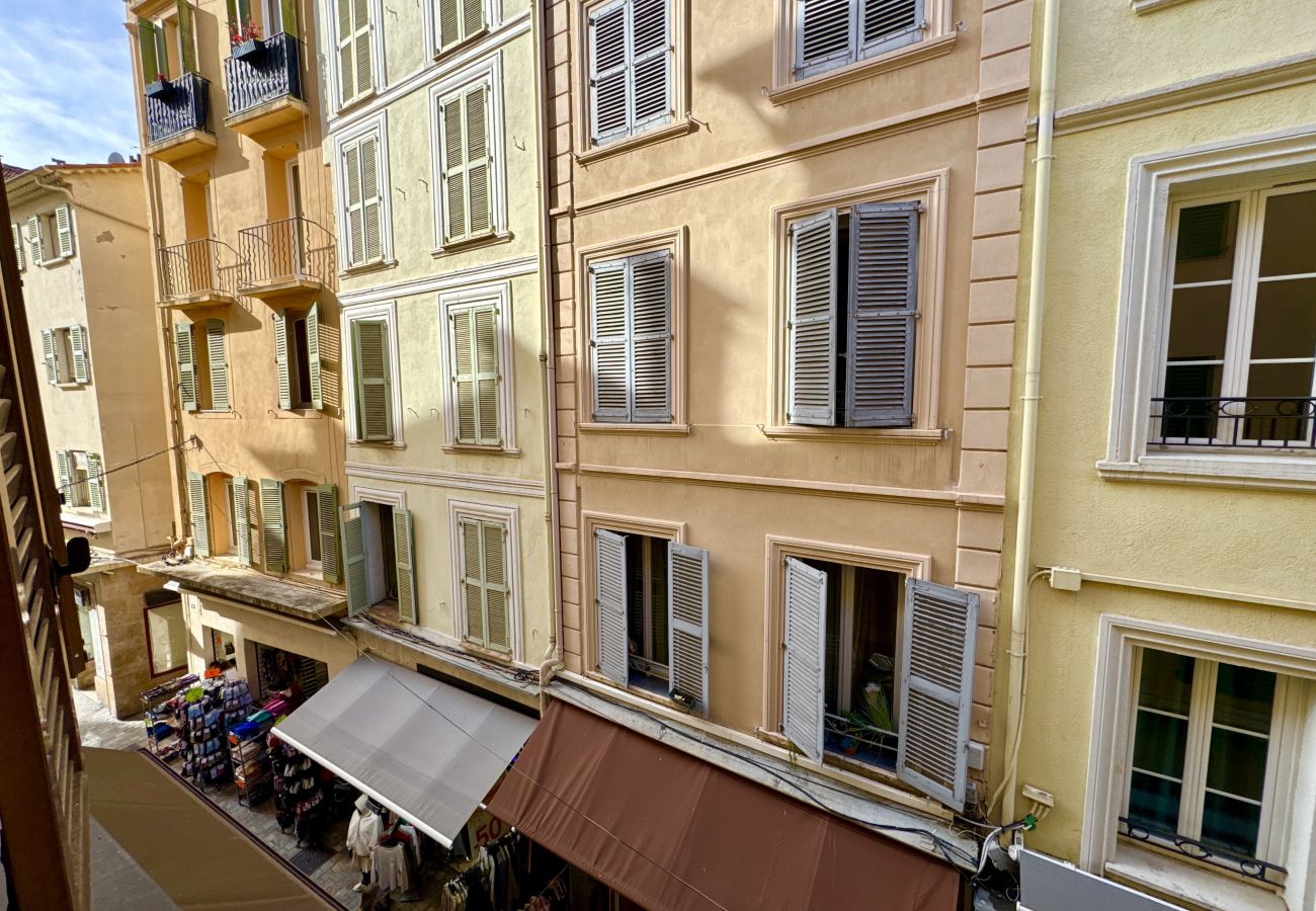 Apartment in Cannes - MEY41 / Meynadier