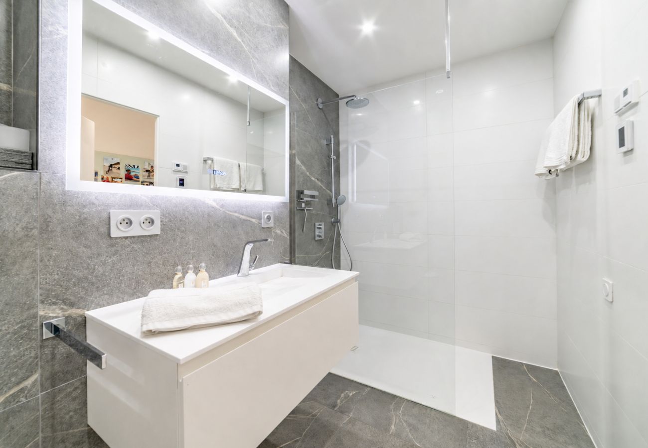 Apartment in Cannes - sk Kem15 vue mer et accès mer