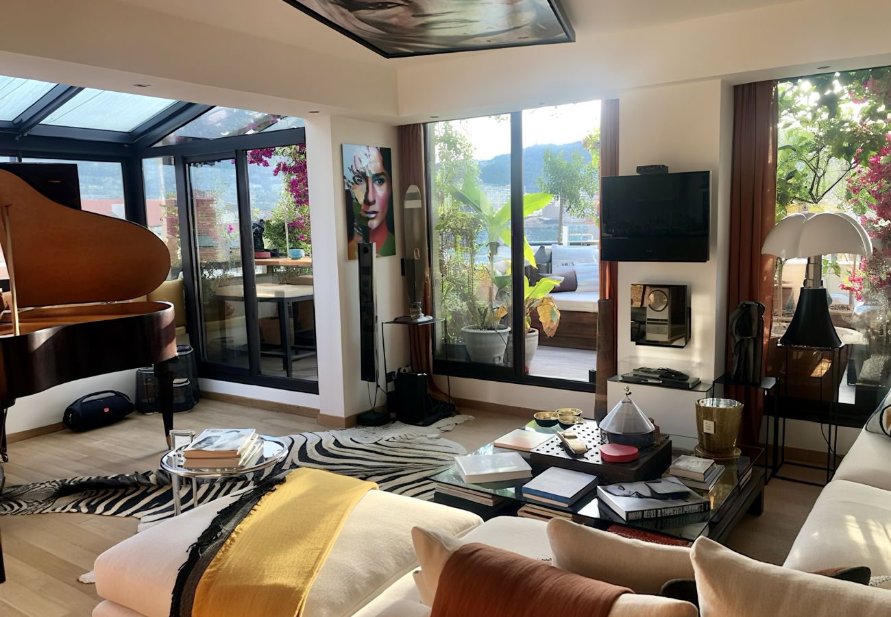 Apartment in Cannes - Gray d'Albion Penthouse, rooftop 30m2 & Jacuzzi