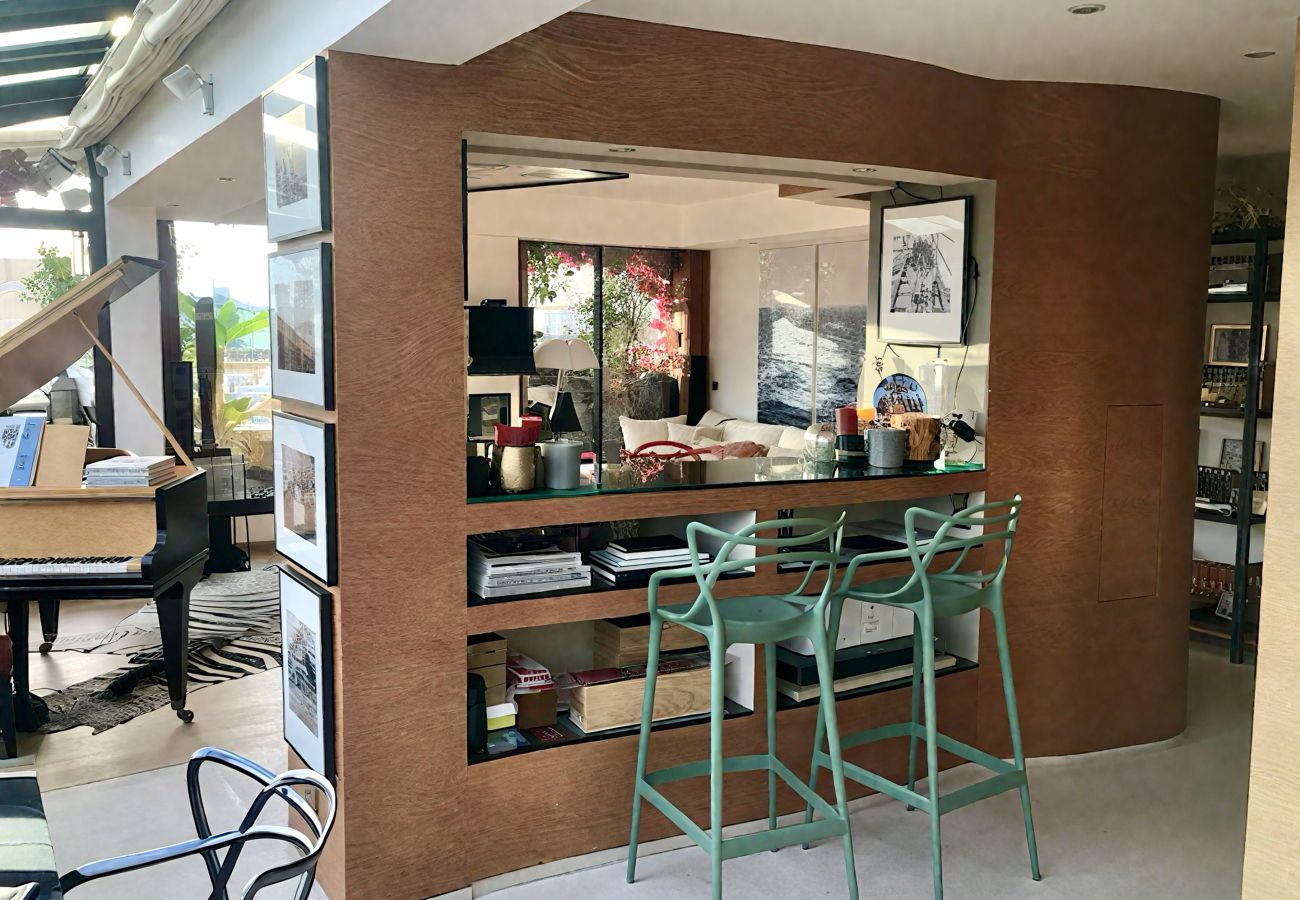 Apartment in Cannes - Gray d'Albion Penthouse, rooftop 30m2 & Jacuzzi