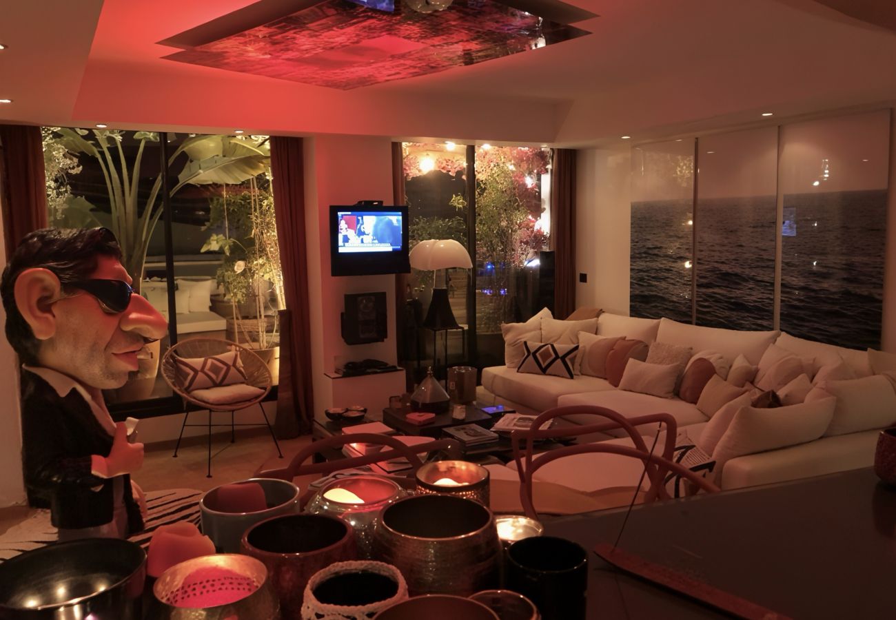 Apartment in Cannes - Gray d'Albion Penthouse, rooftop 30m2 & Jacuzzi