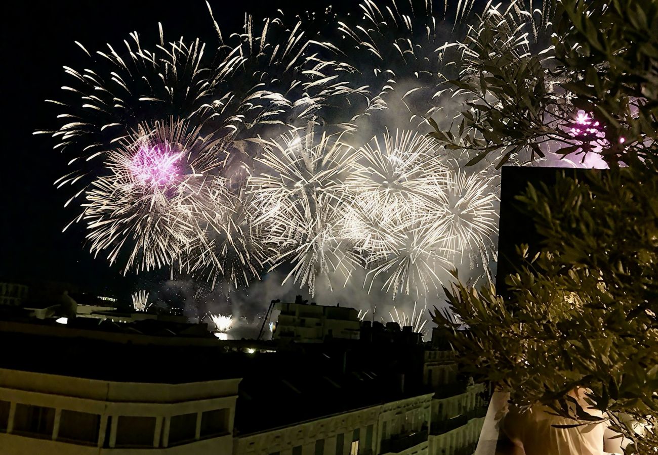 Apartment in Cannes - Gray d'Albion Penthouse, rooftop 30m2 & Jacuzzi