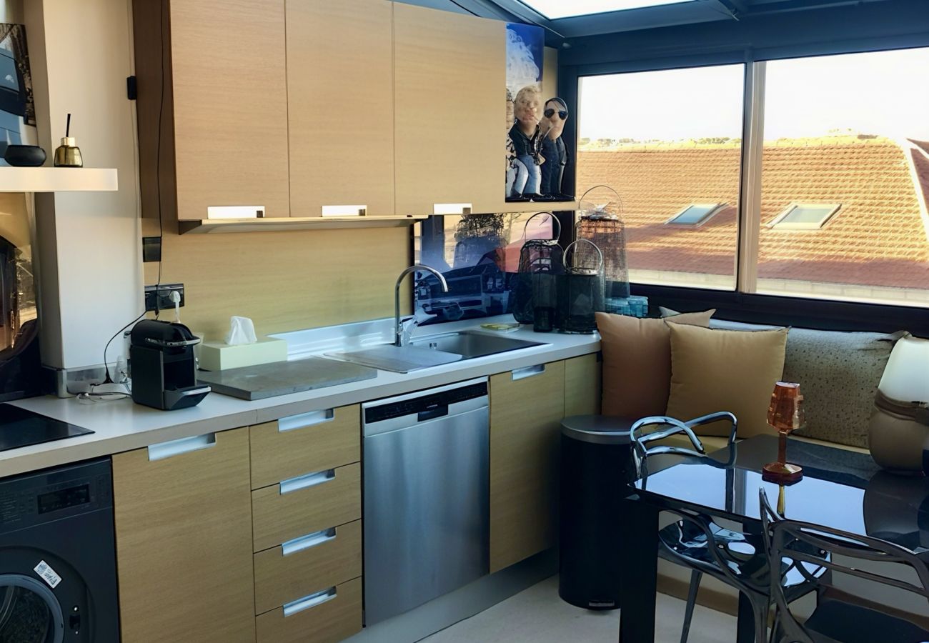Apartment in Cannes - Gray d'Albion Penthouse, rooftop 30m2 & Jacuzzi
