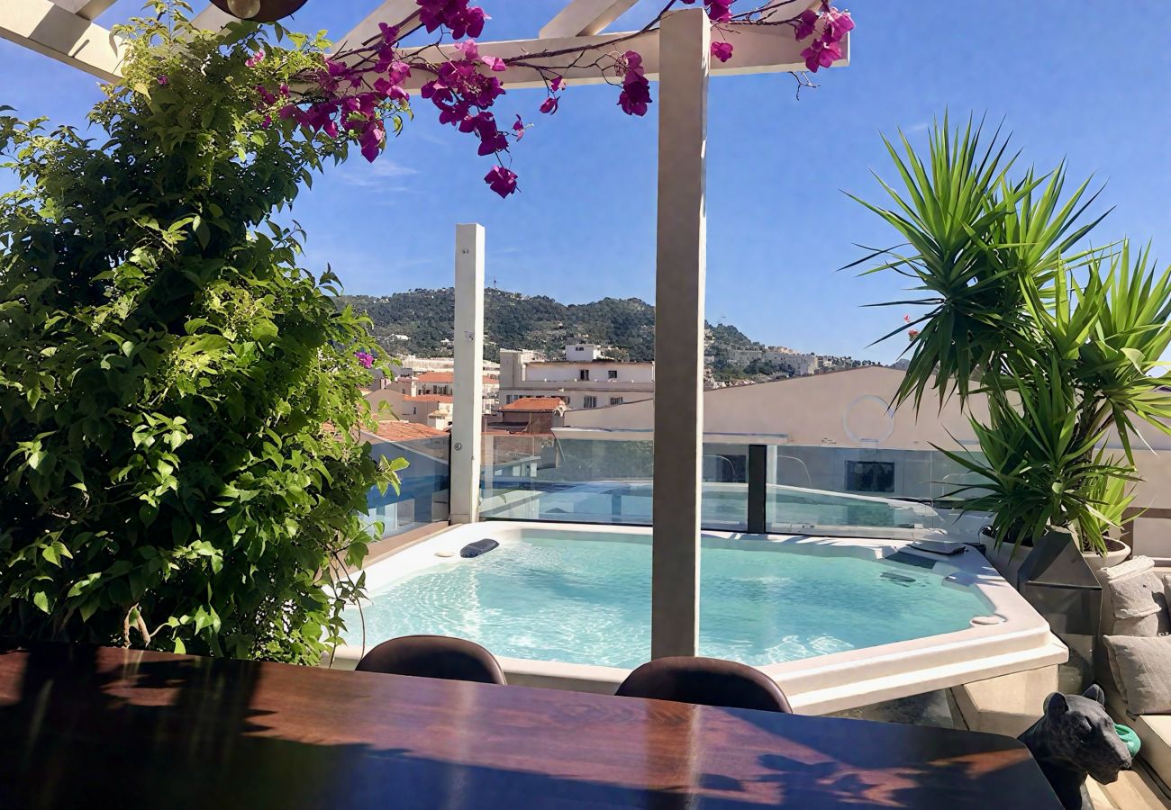 Apartment in Cannes - Gray d'Albion Penthouse, rooftop 30m2 & Jacuzzi