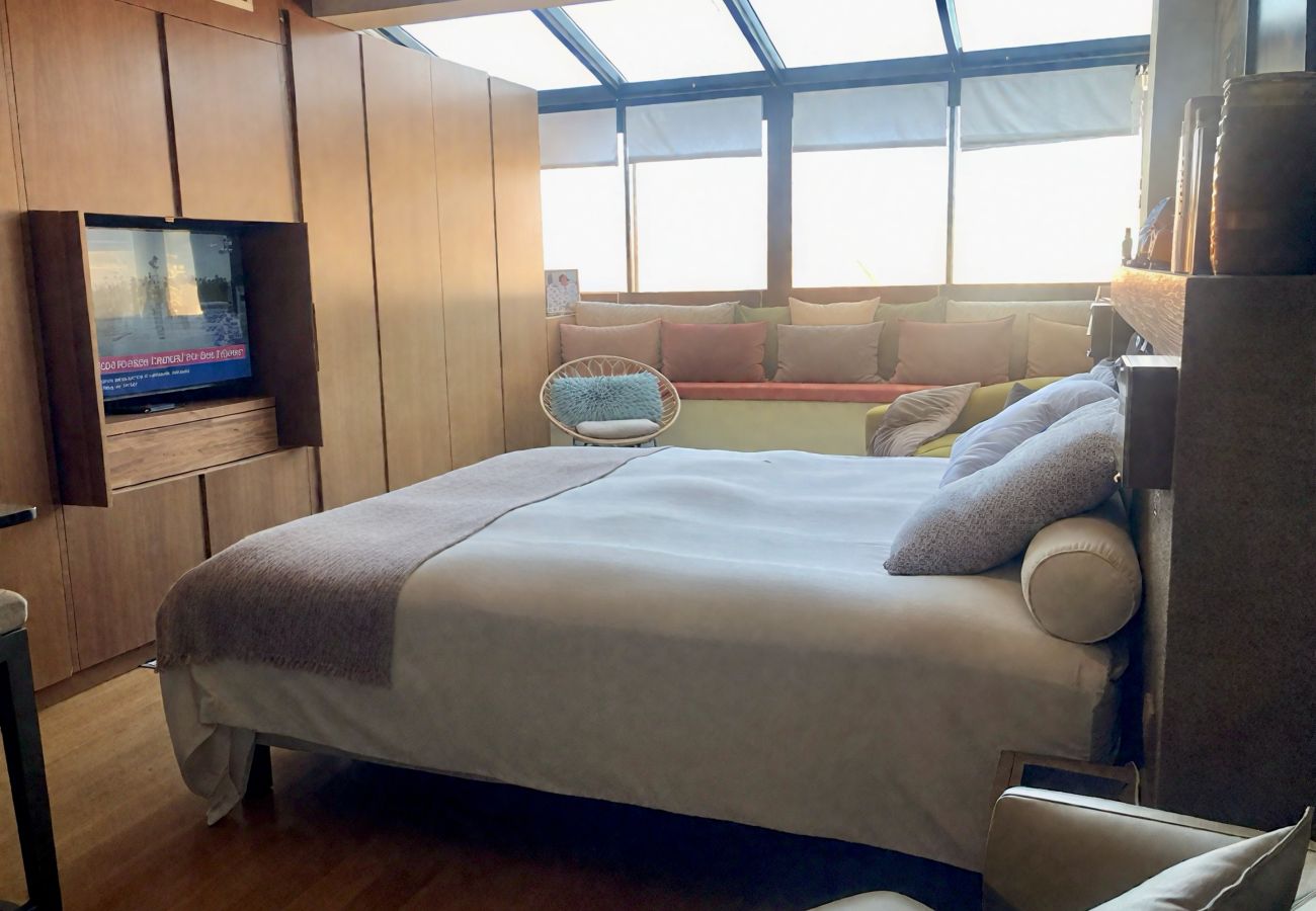 Apartment in Cannes - Gray d'Albion Penthouse, rooftop 30m2 & Jacuzzi