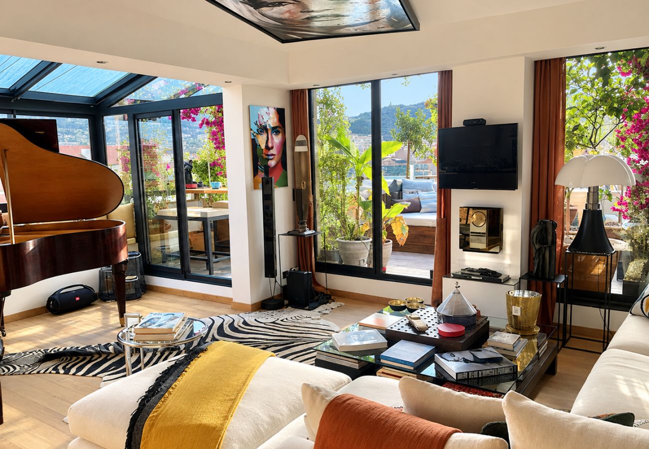Apartment in Cannes - Gray d'Albion Penthouse, rooftop 30m2 & Jacuzzi