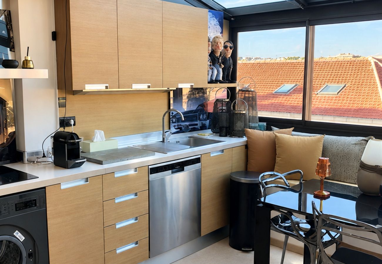 Apartment in Cannes - Gray d'Albion Penthouse, rooftop 30m2 & Jacuzzi