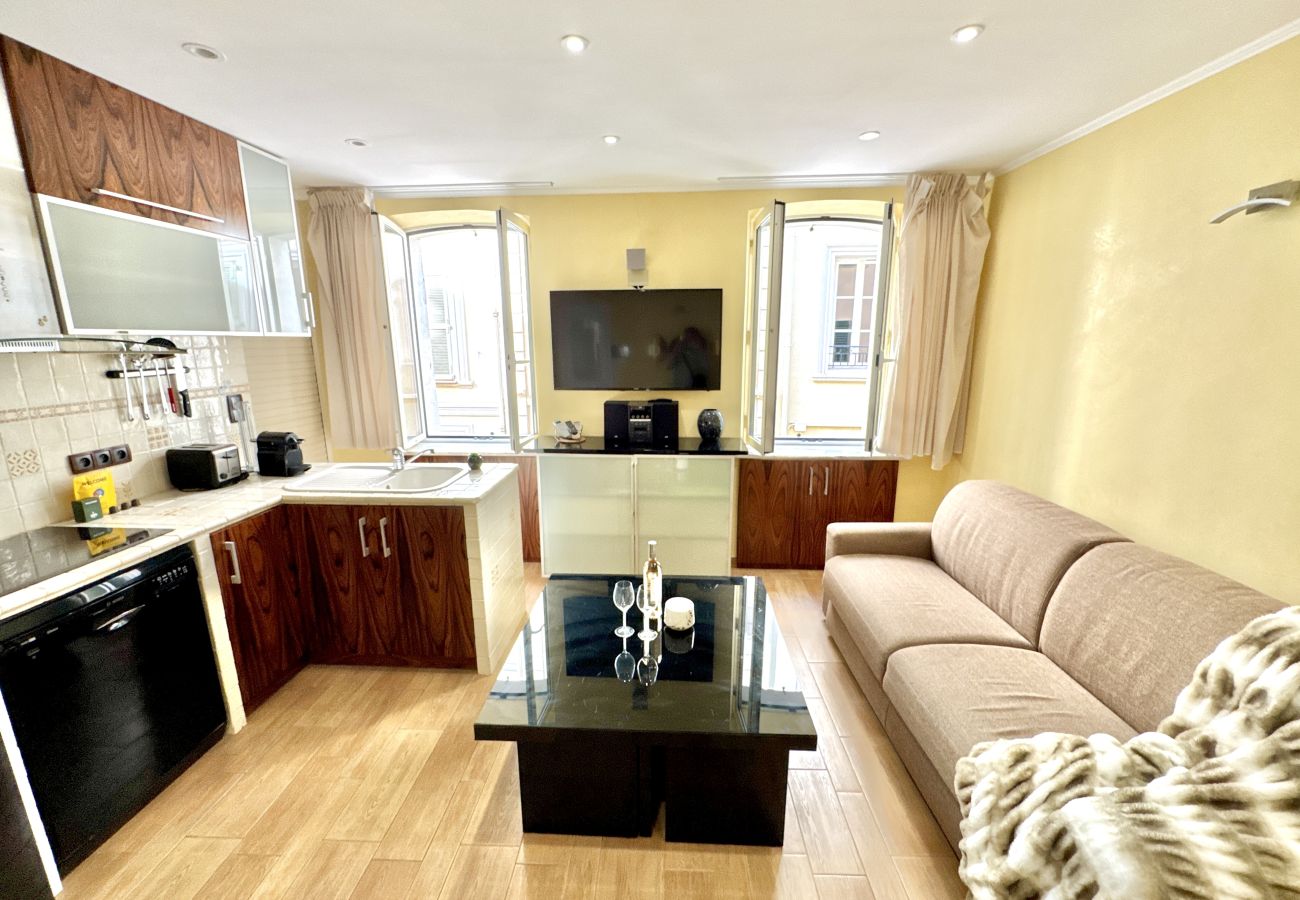 Apartment in Cannes - MEY42 / MEYNADIER