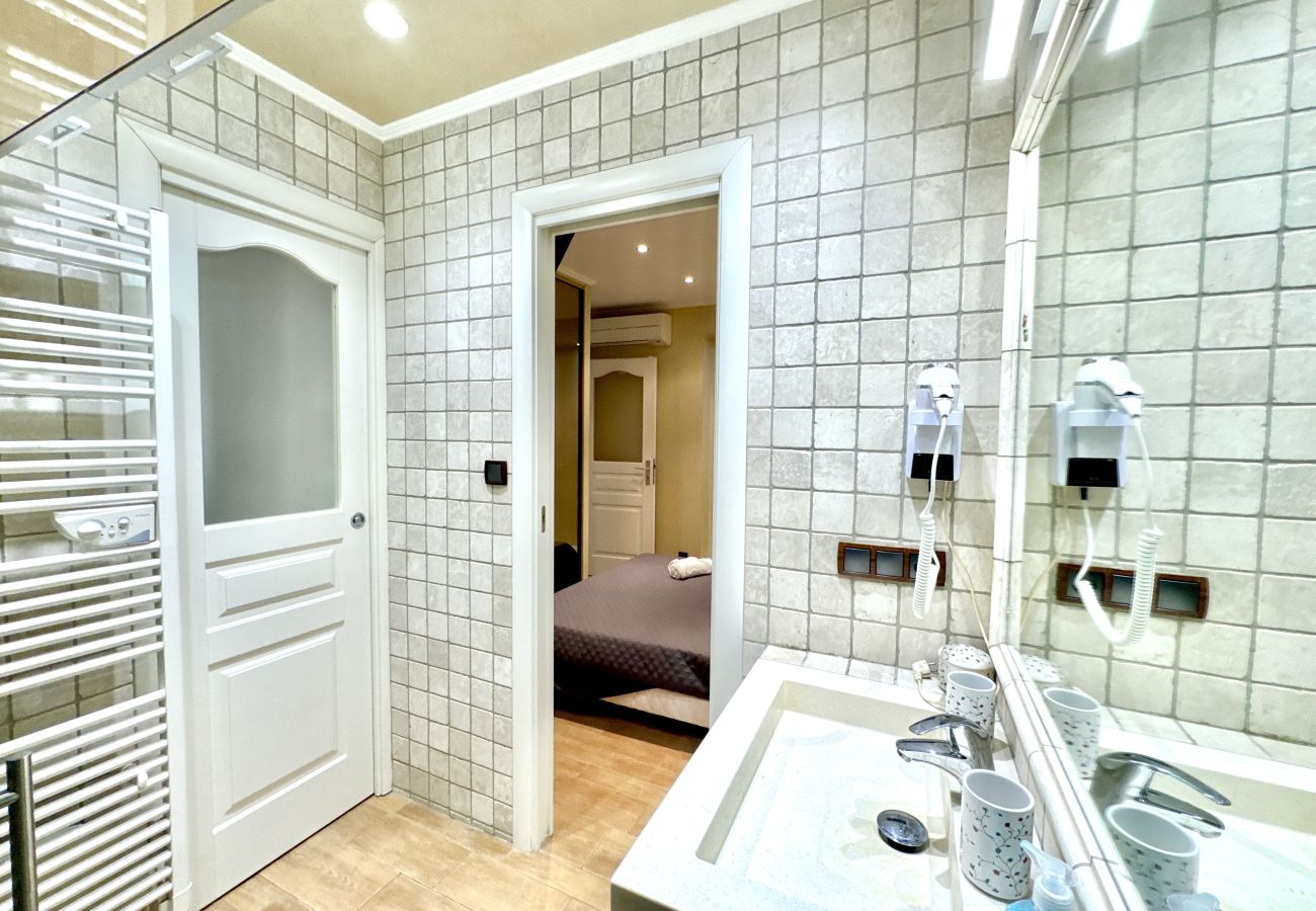 Apartment in Cannes - MEY42 / MEYNADIER