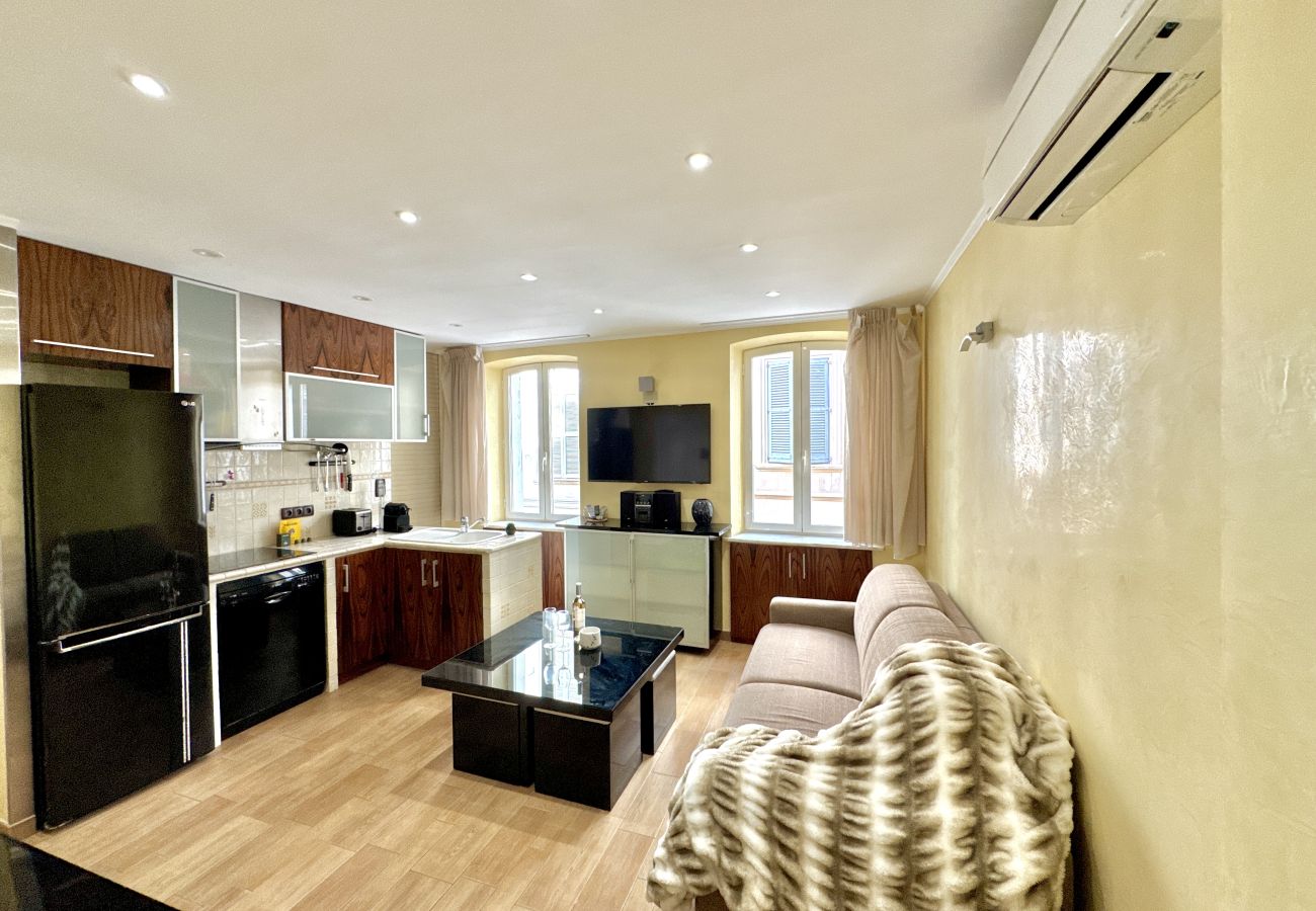 Apartment in Cannes - MEY42 / MEYNADIER