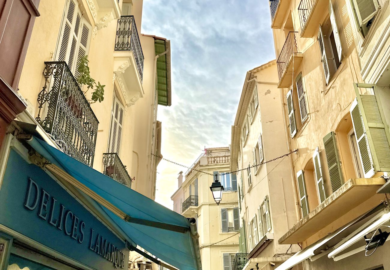 Apartment in Cannes - MEY42 / MEYNADIER