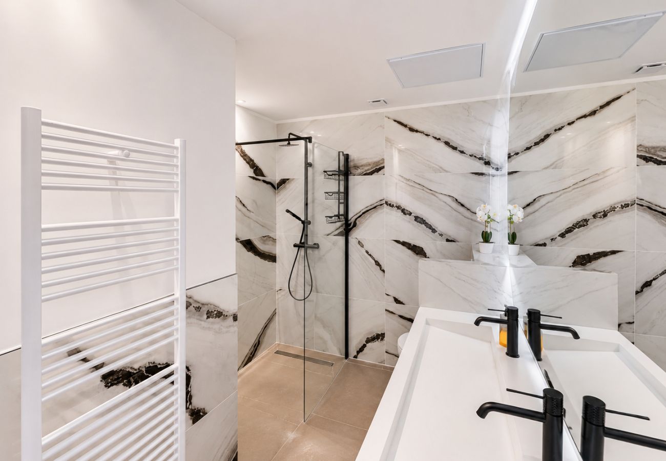 Apartment in Cannes - MIMOSAS 2 3 pièces climatisé à deux pas de la Croi