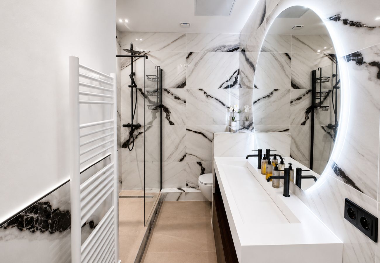 Apartment in Cannes - OYA urban chic 3 pièces centre Cannes à deux pas d