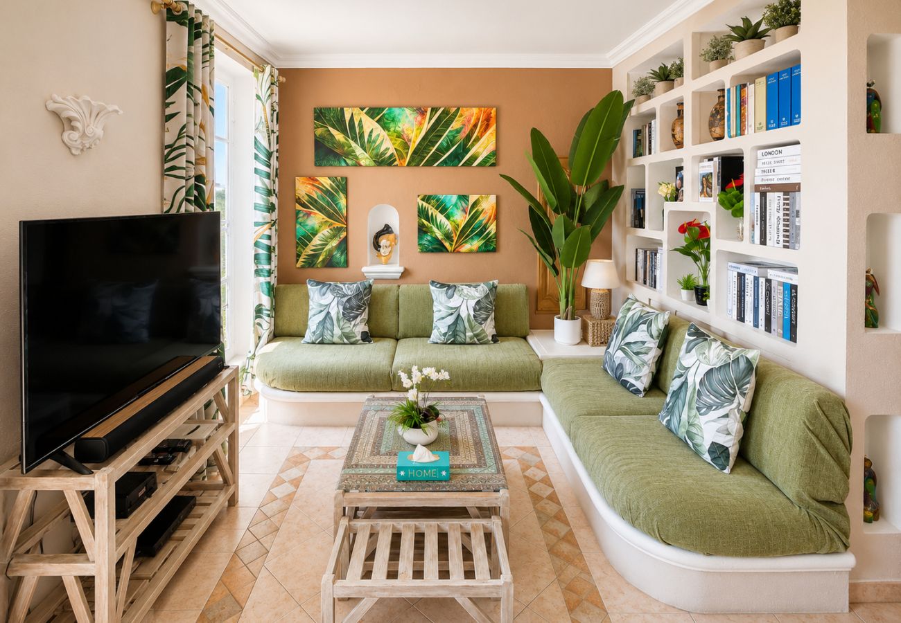 Apartment in Cannes - La Vigie – Cannes centre Vue Mer Face au Palais