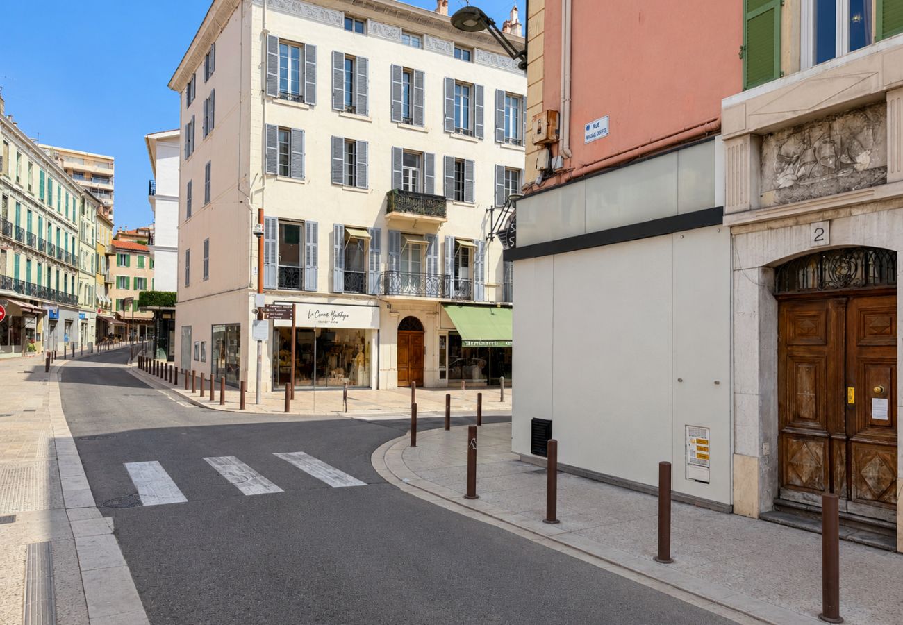 Apartment in Cannes - La Vigie – Cannes centre Vue Mer Face au Palais
