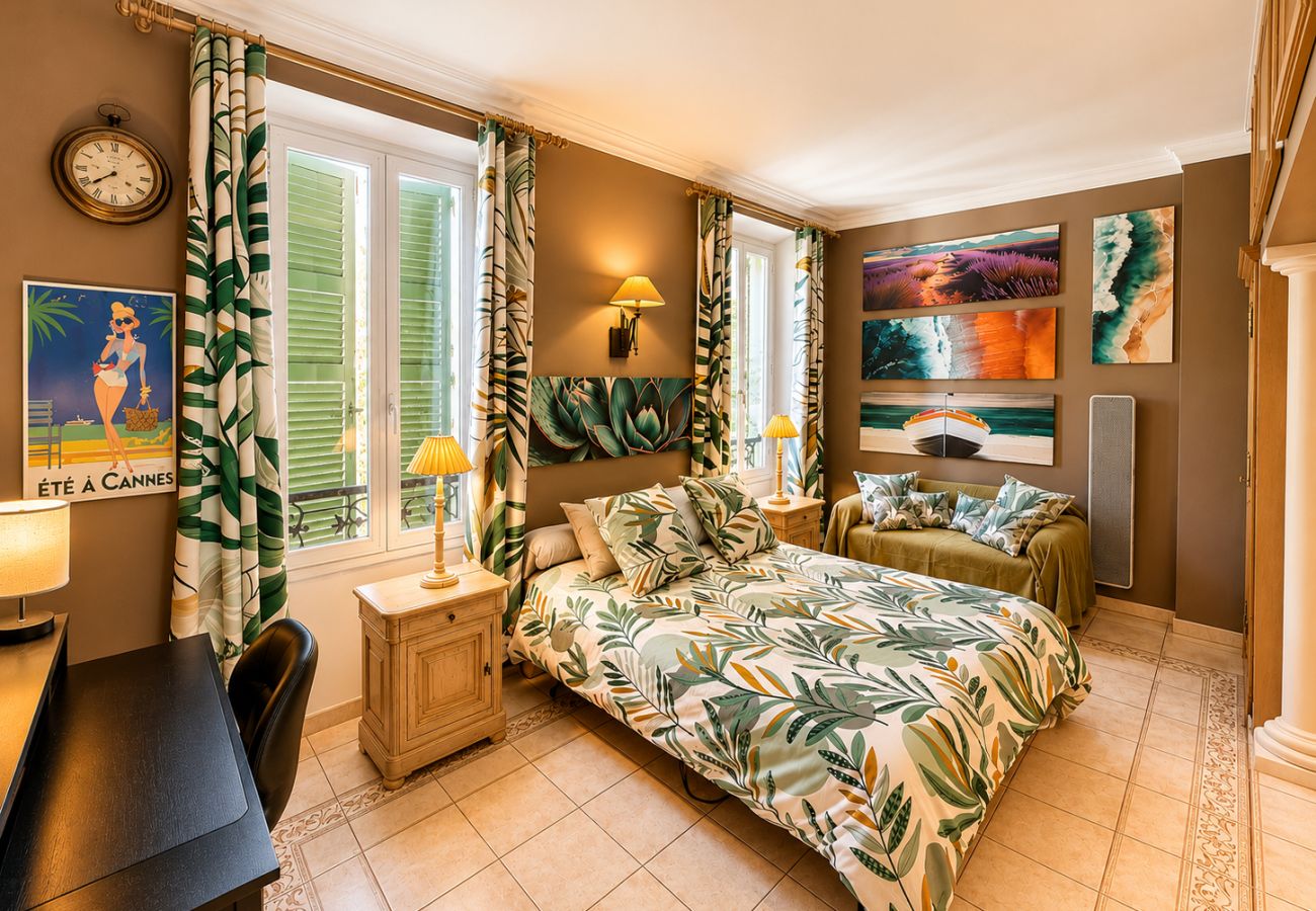 Apartment in Cannes - La Vigie – Cannes centre Vue Mer Face au Palais