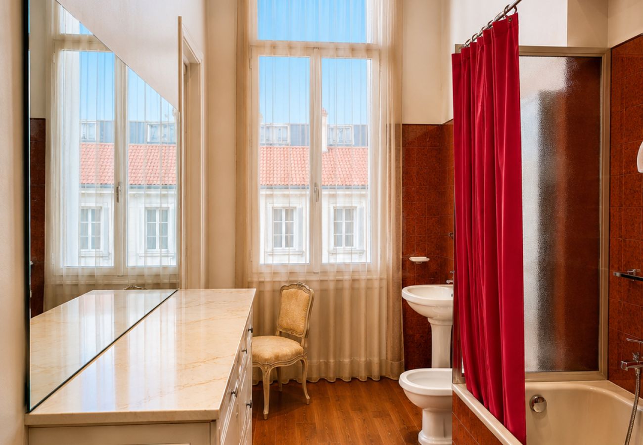 Apartment in Cannes - Le Castel – Cannes Centre, proche Palais & plage