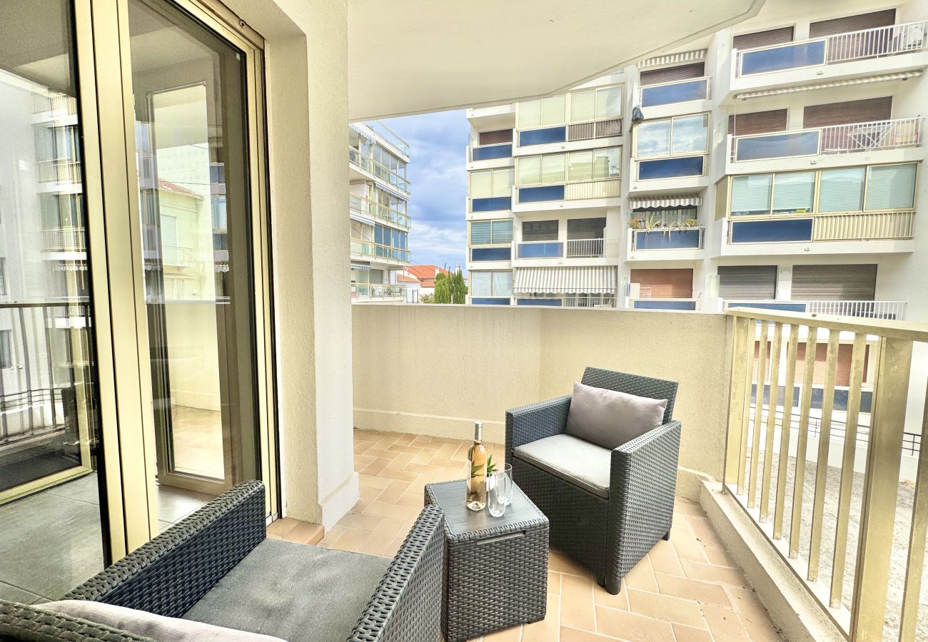Apartment in Cannes - CAP BEACH