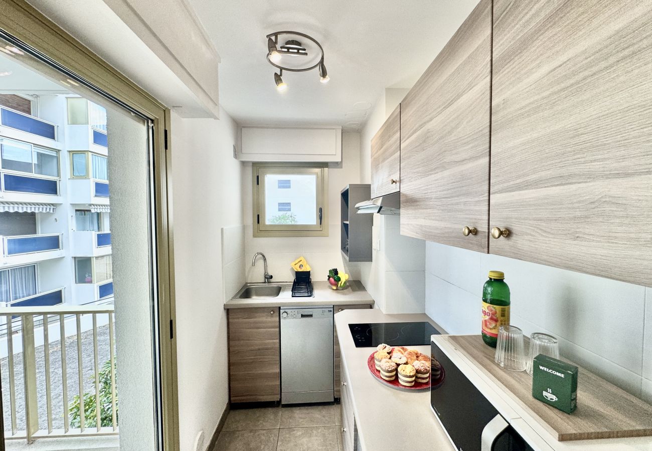 Apartment in Cannes - CAP BEACH