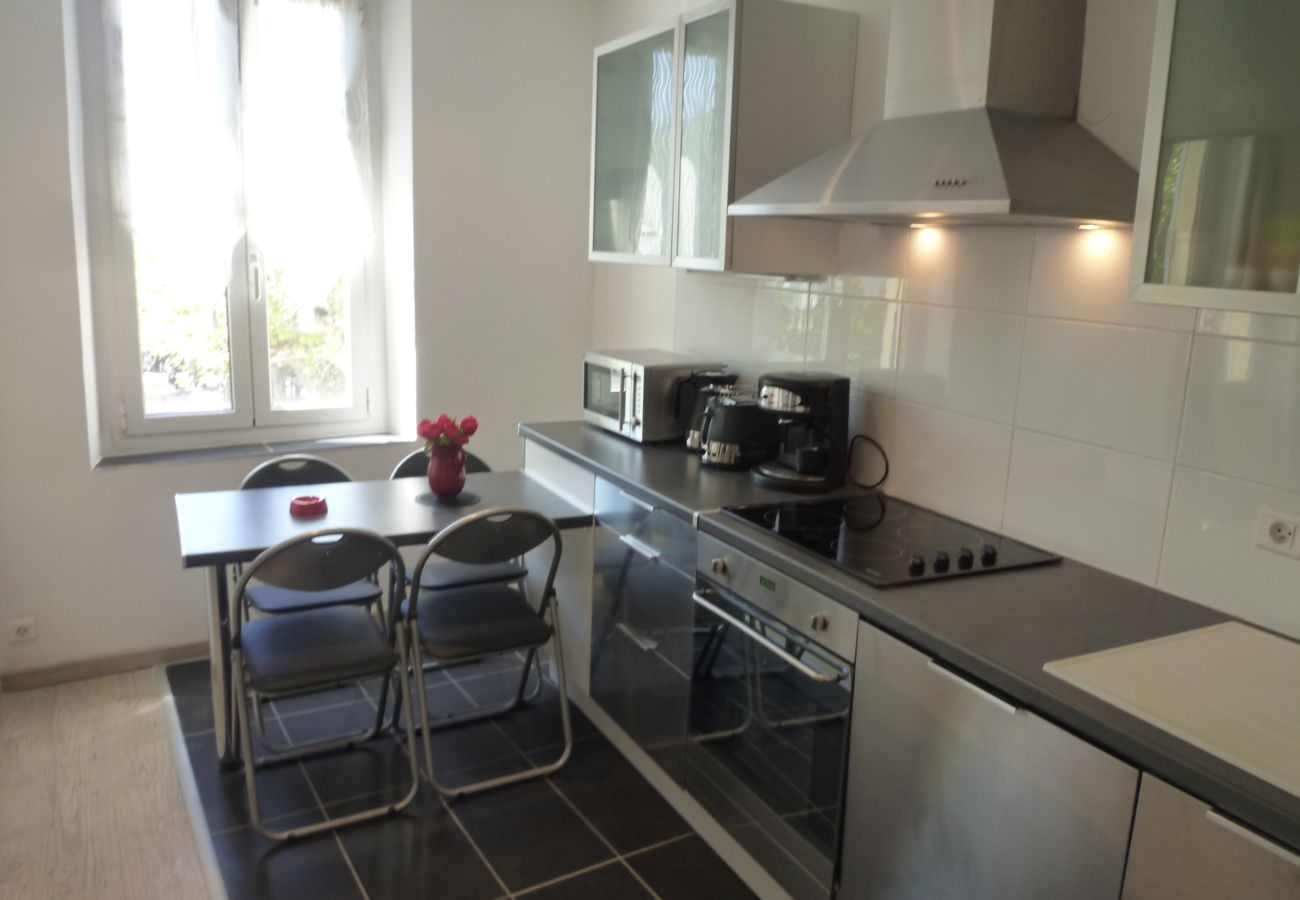 Appartement à Cannes - GIB262 /  Charmant logement situé Place Gambetta