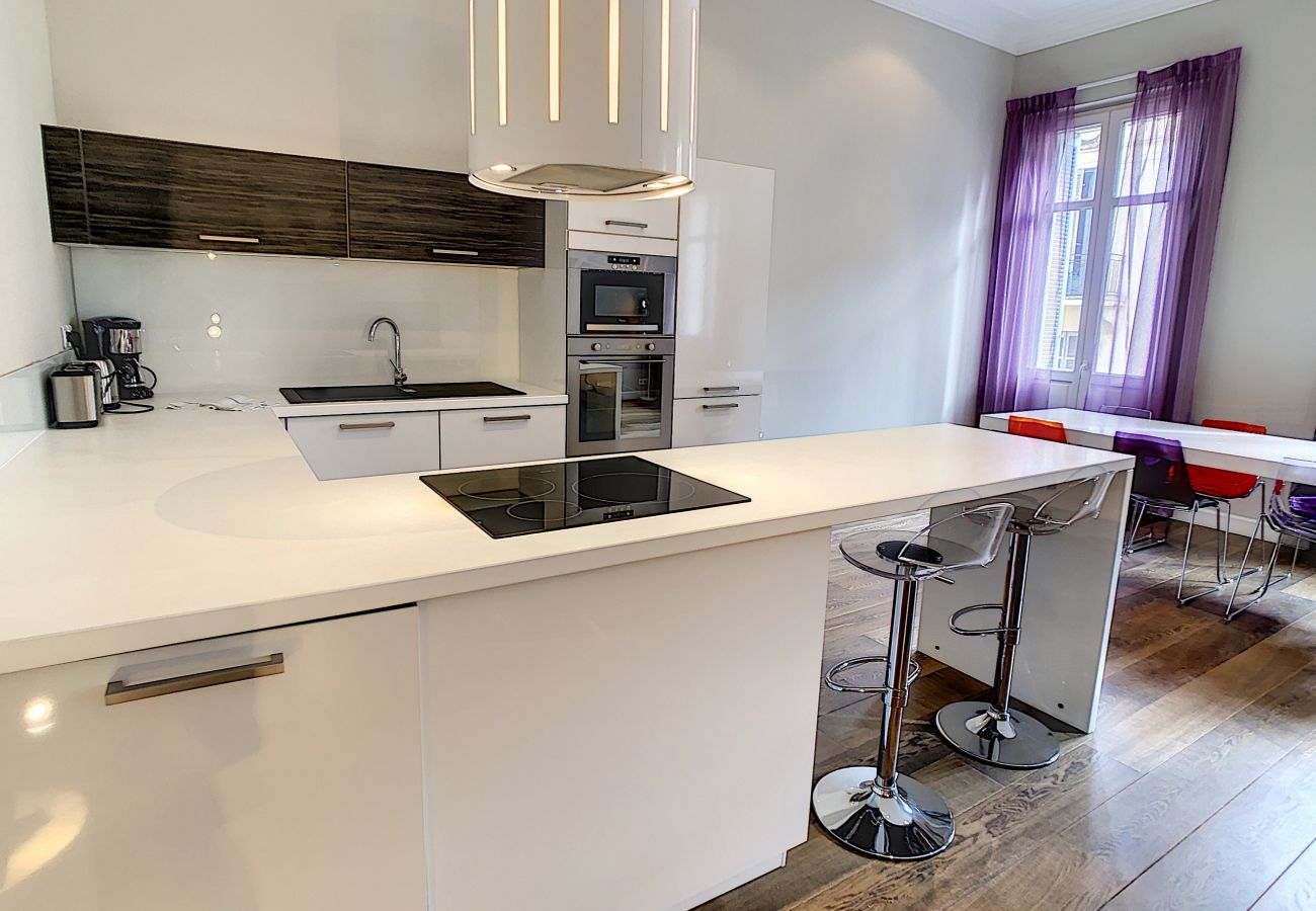 Appartement à Cannes - CIR3374 / SPACIEUX 3 PIECES RUE D'ANTIBES / LE CID
