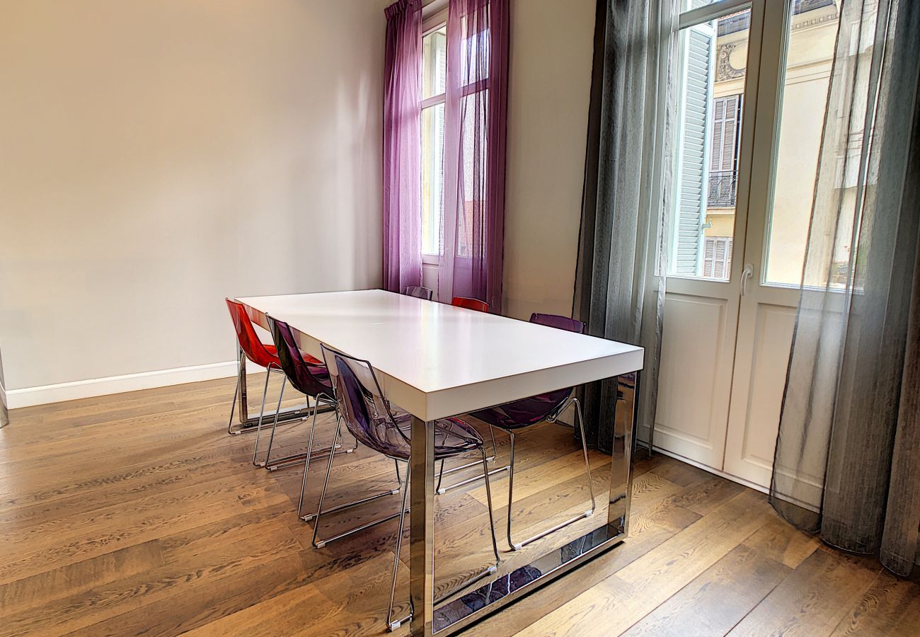 Appartement à Cannes - CIR3374 / SPACIEUX 3 PIECES RUE D'ANTIBES / LE CID