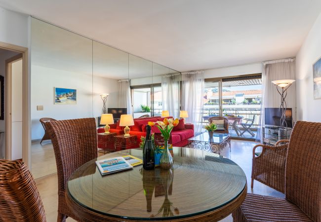 Appartement à Cannes - BAL584 / Grand 2 pièces terrasse plages