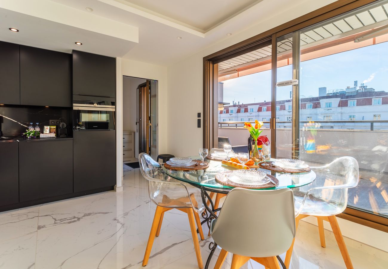 location appartement lumineux cannes