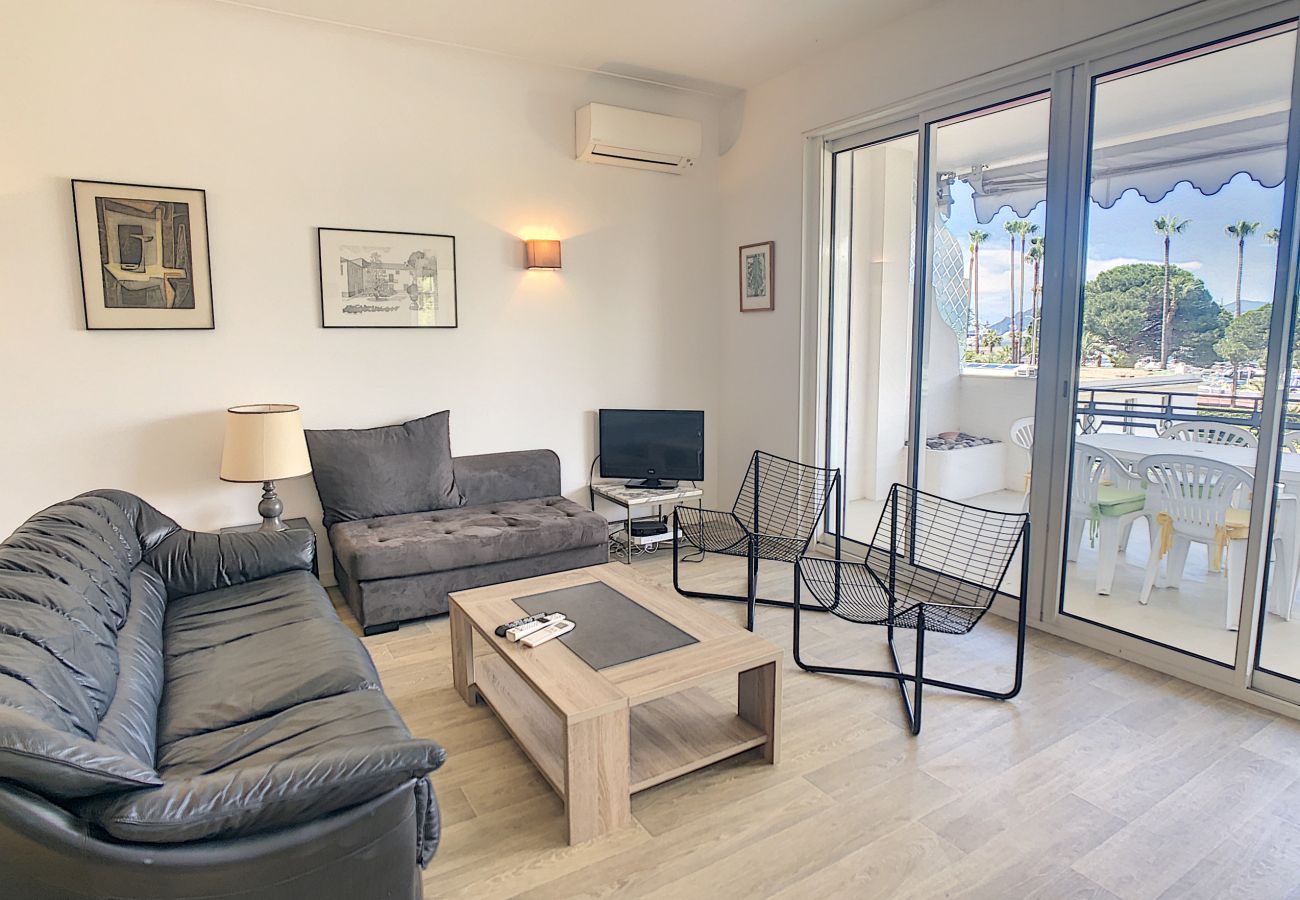 Appartement à Cannes - SAU310 / face mer Sur Croisette 3 chambres