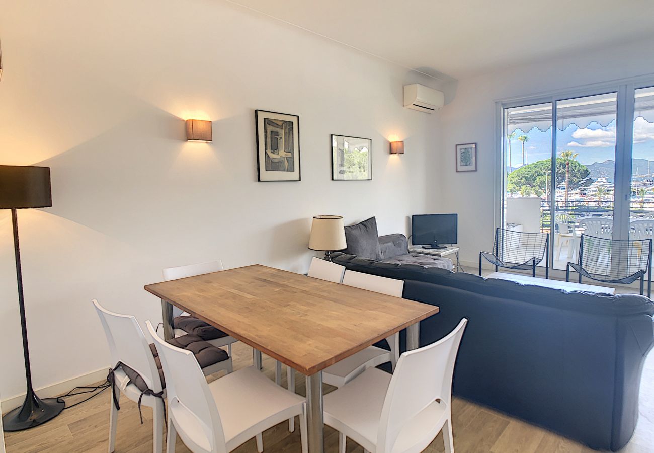 Appartement à Cannes - SAU310 / face mer Sur Croisette 3 chambres