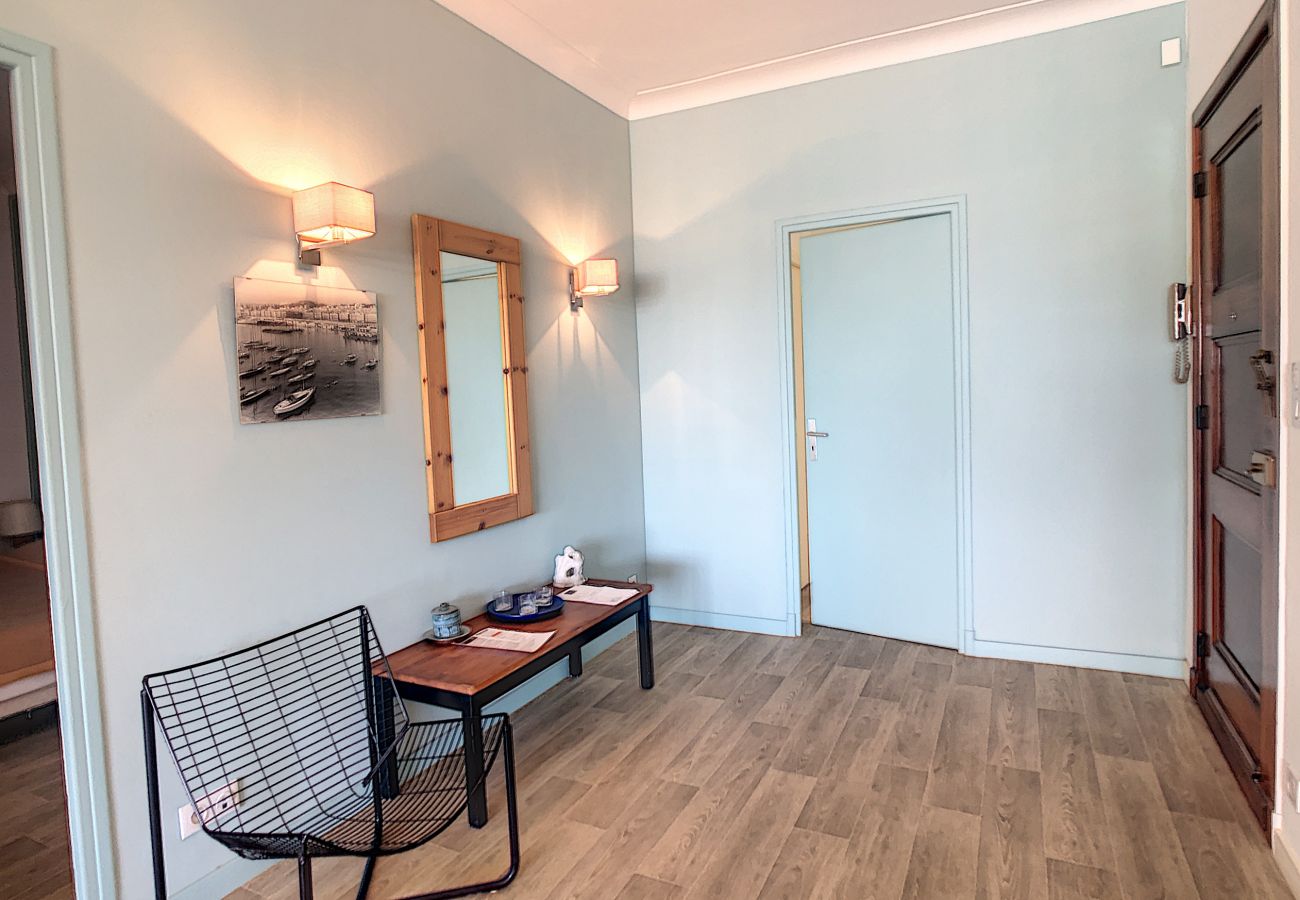 Appartement à Cannes - SAU310 / face mer Sur Croisette 3 chambres