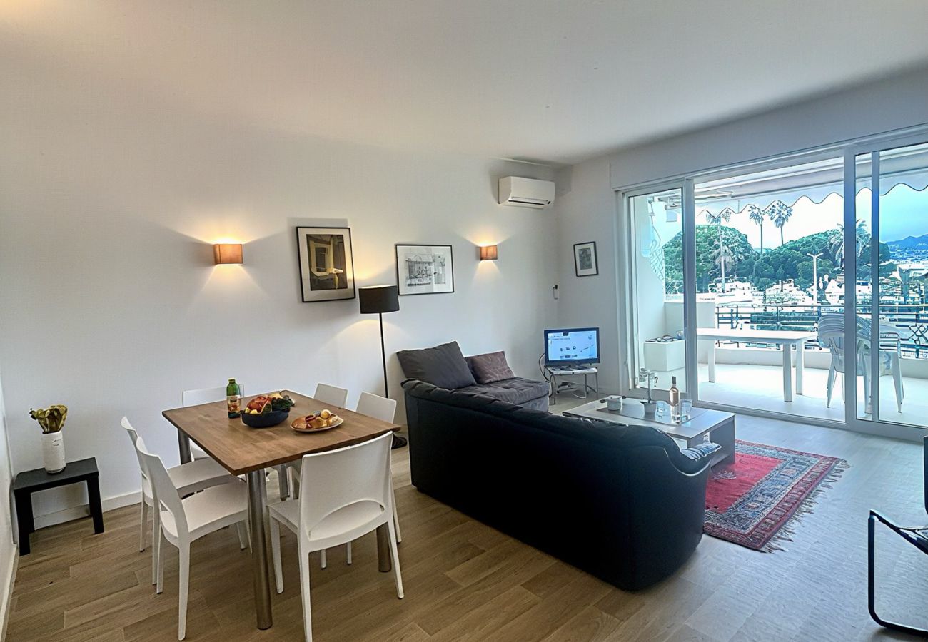 Appartement à Cannes - SAU310 / face mer Sur Croisette 3 chambres