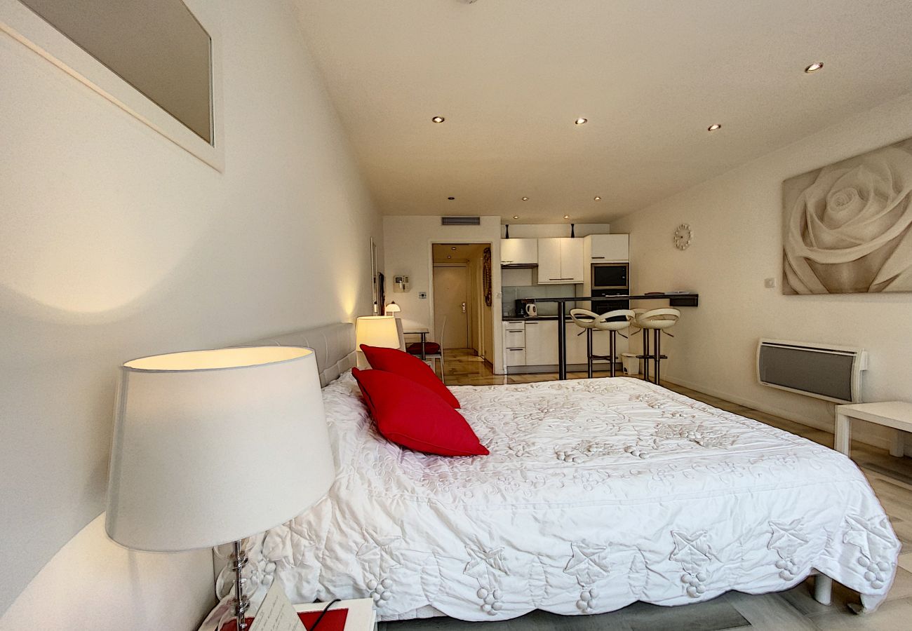 Studio à Cannes - THI235 Studio de charme au Gray d'Albion