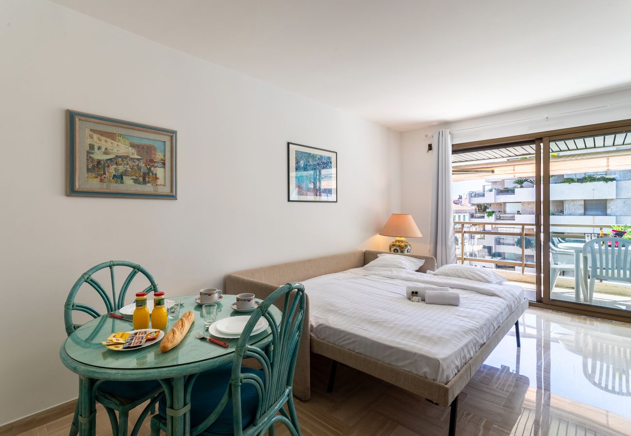 Studio à Cannes - BRA507 Studio terrasse Residence Gray d'Albion