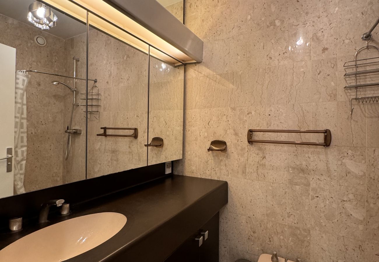 studio fonctionnel Cannes centre avec salle d’eau moderne