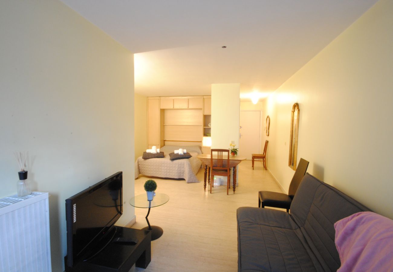 Studio à Cannes - FES57 Studio centre proche plages