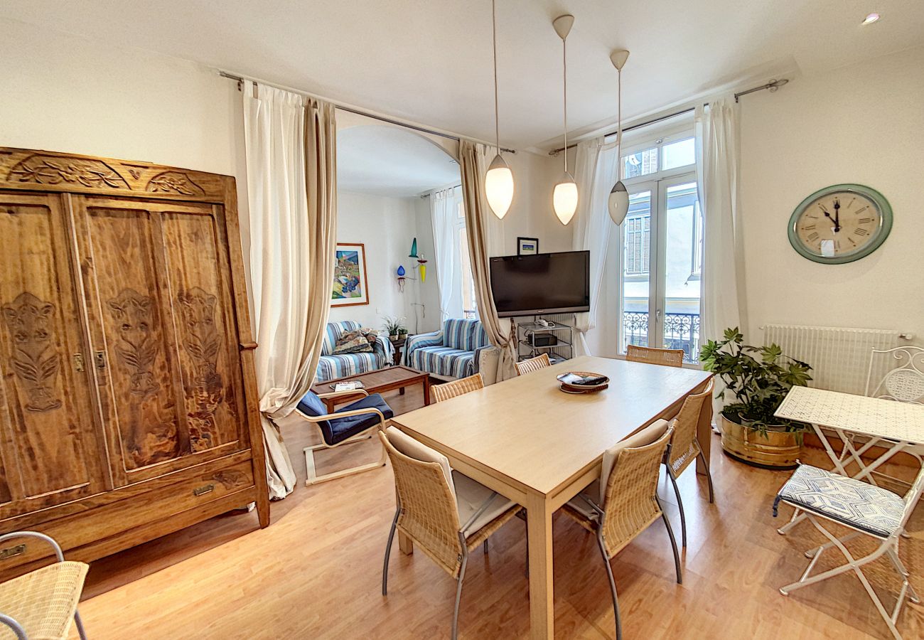 Appartement à Cannes - RAN44 Au centre ville 2 chambres