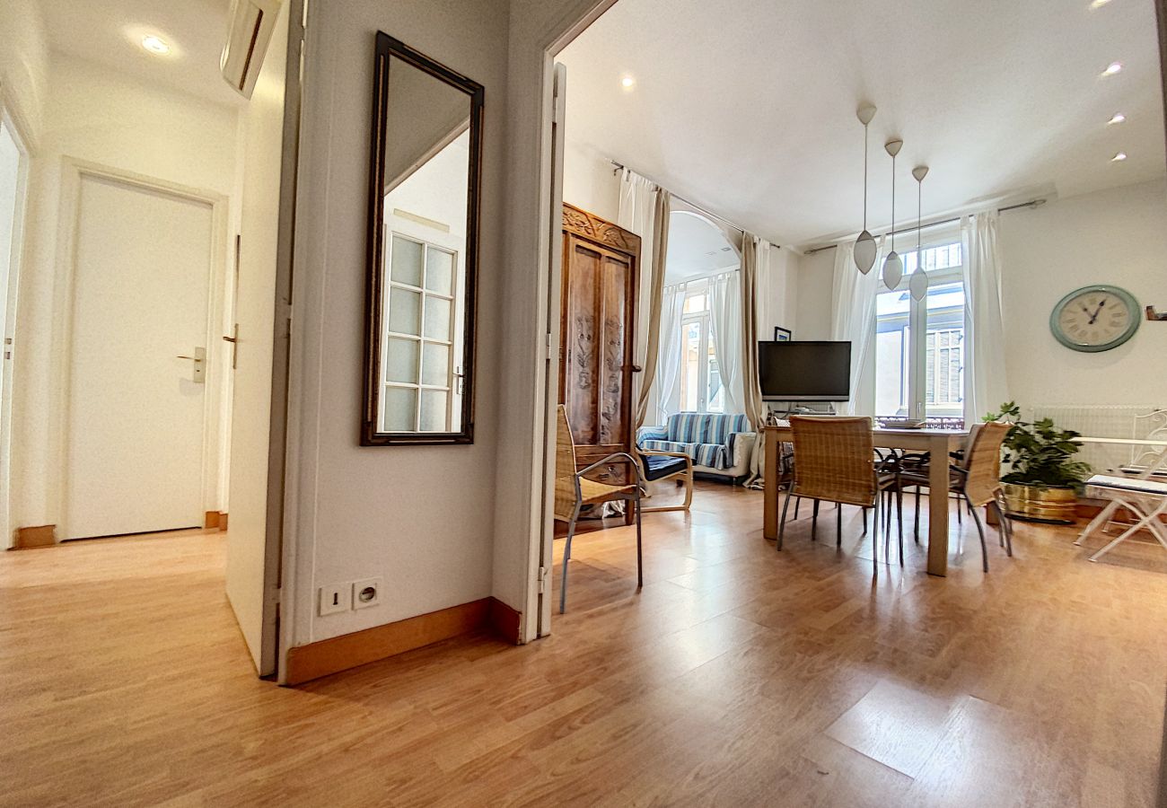 Appartement à Cannes - RAN44 Au centre ville 2 chambres
