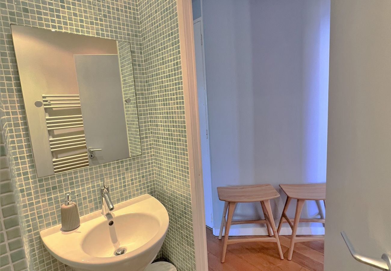 location Cannes salle de bain équipée pour séjour longue durée