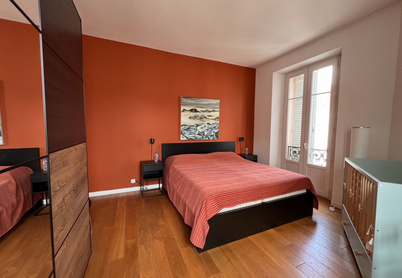 chambres lumineuses Cannes centre avec rangements