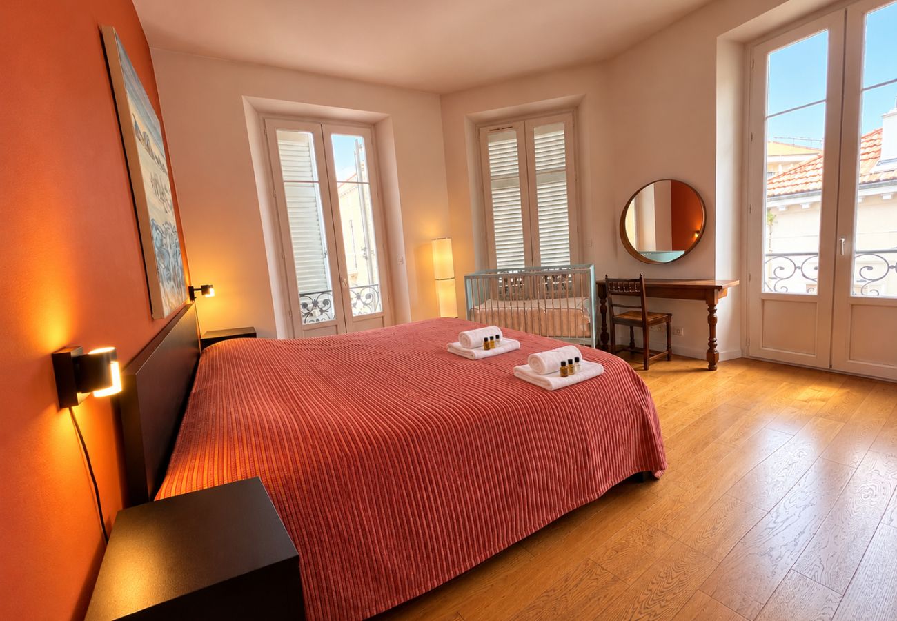 Appartement à Cannes - ZAC3562 / Spacieux 4 chambres centre ville
