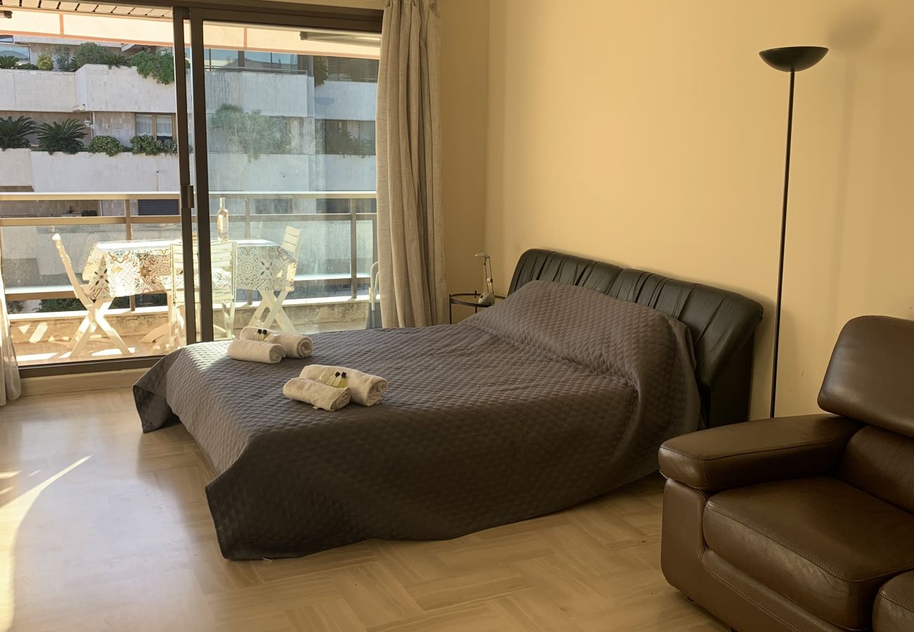 Studio à Cannes - POL519 / Grand studio balcon sud