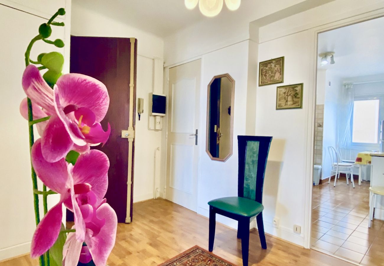 espace de réception moderne et accueillant