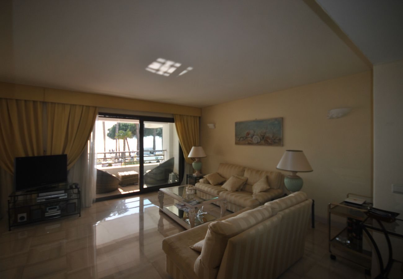 Appartement à Cannes - SAD5586 / Sur Croisette 3 pièces piscine