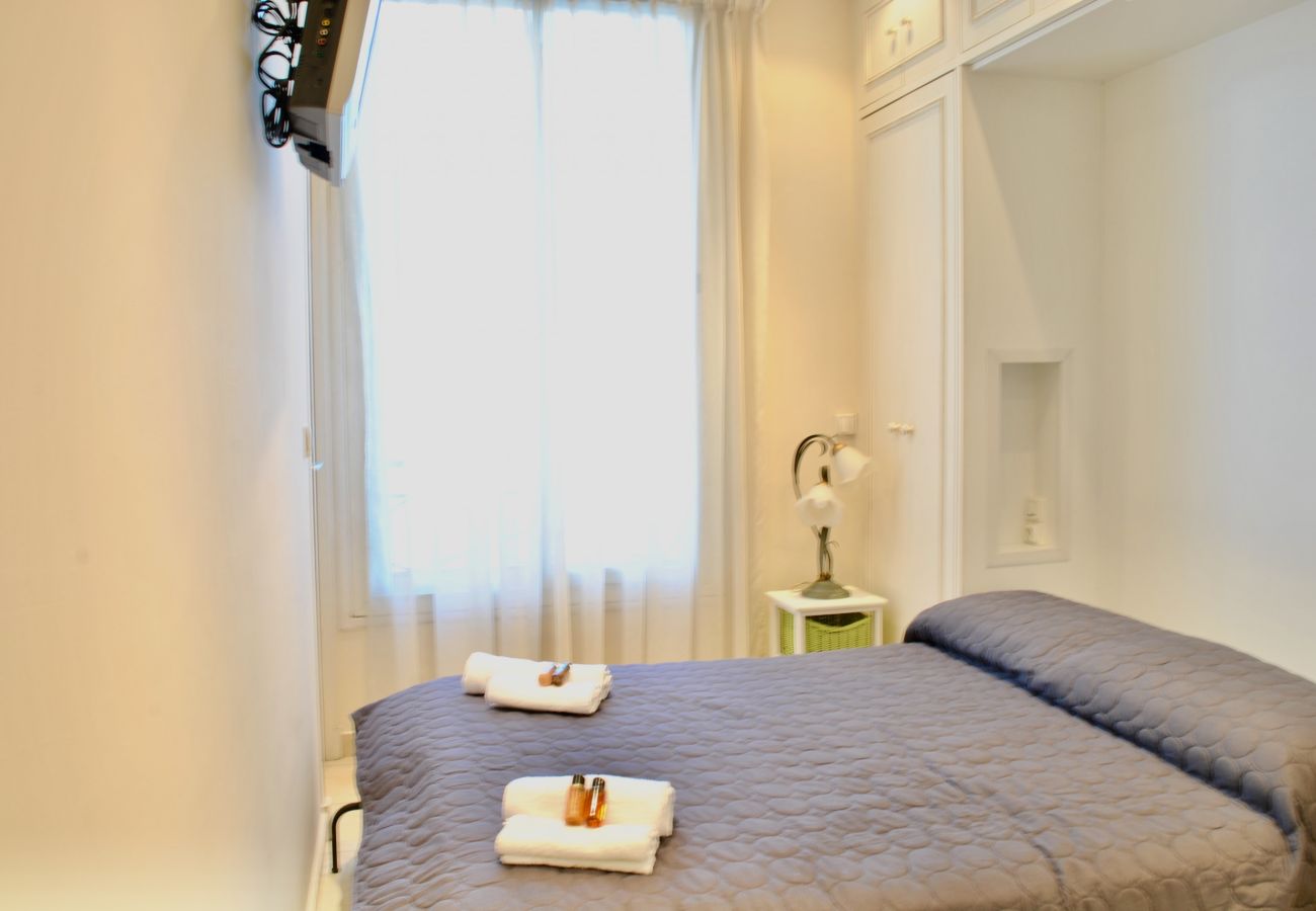 Appartement à Cannes - LON5218 Beau 2P, A/C et WI-FI, bien équipé