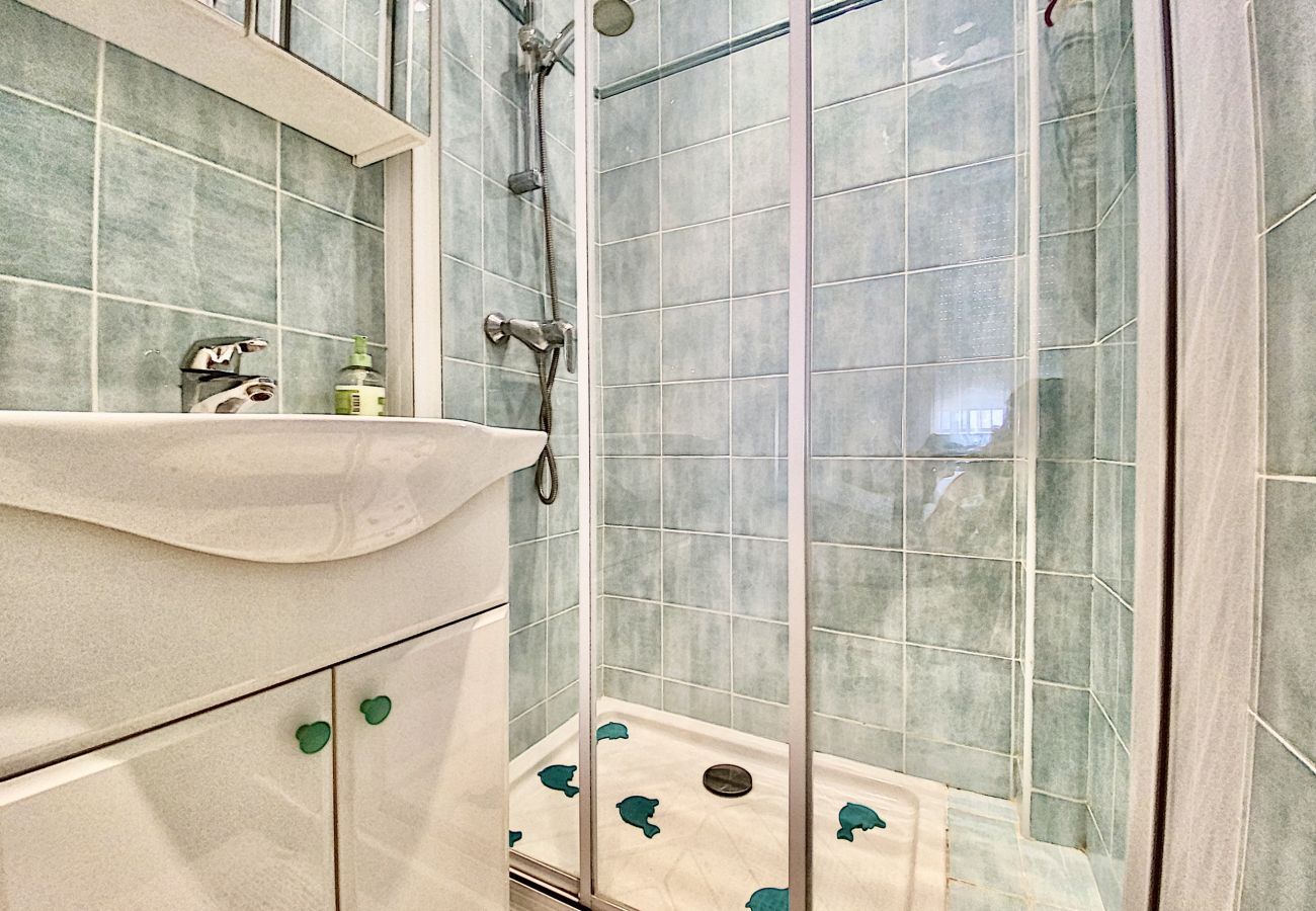 Appartement à Cannes - LON5218 Beau 2P, A/C et WI-FI, bien équipé