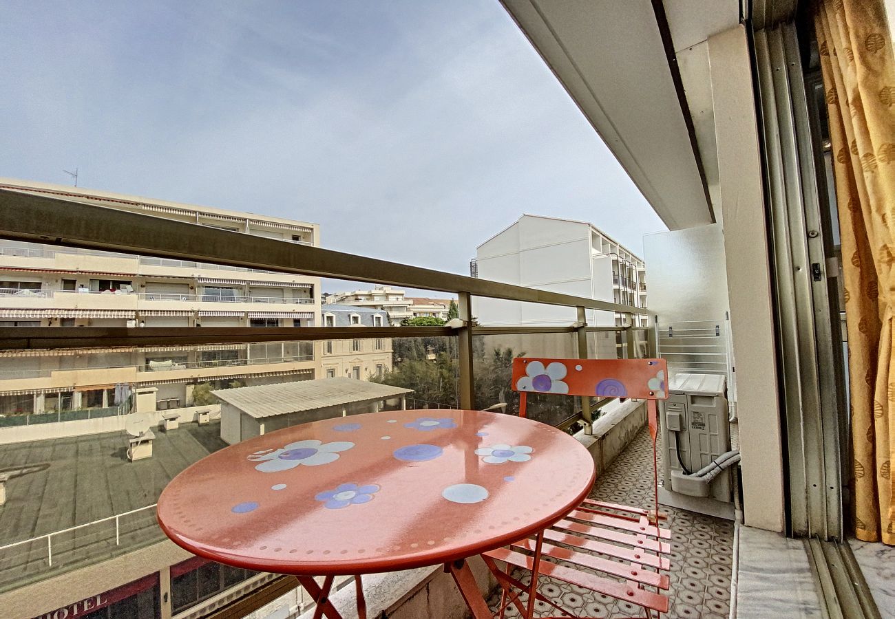 Studio à Cannes - DRI7 Beau studio 2 personnes / LES TUILERIES B/