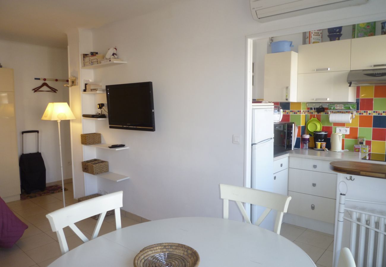 Studio à Cannes - ROB180 / Super studio bien équipé à Cannes