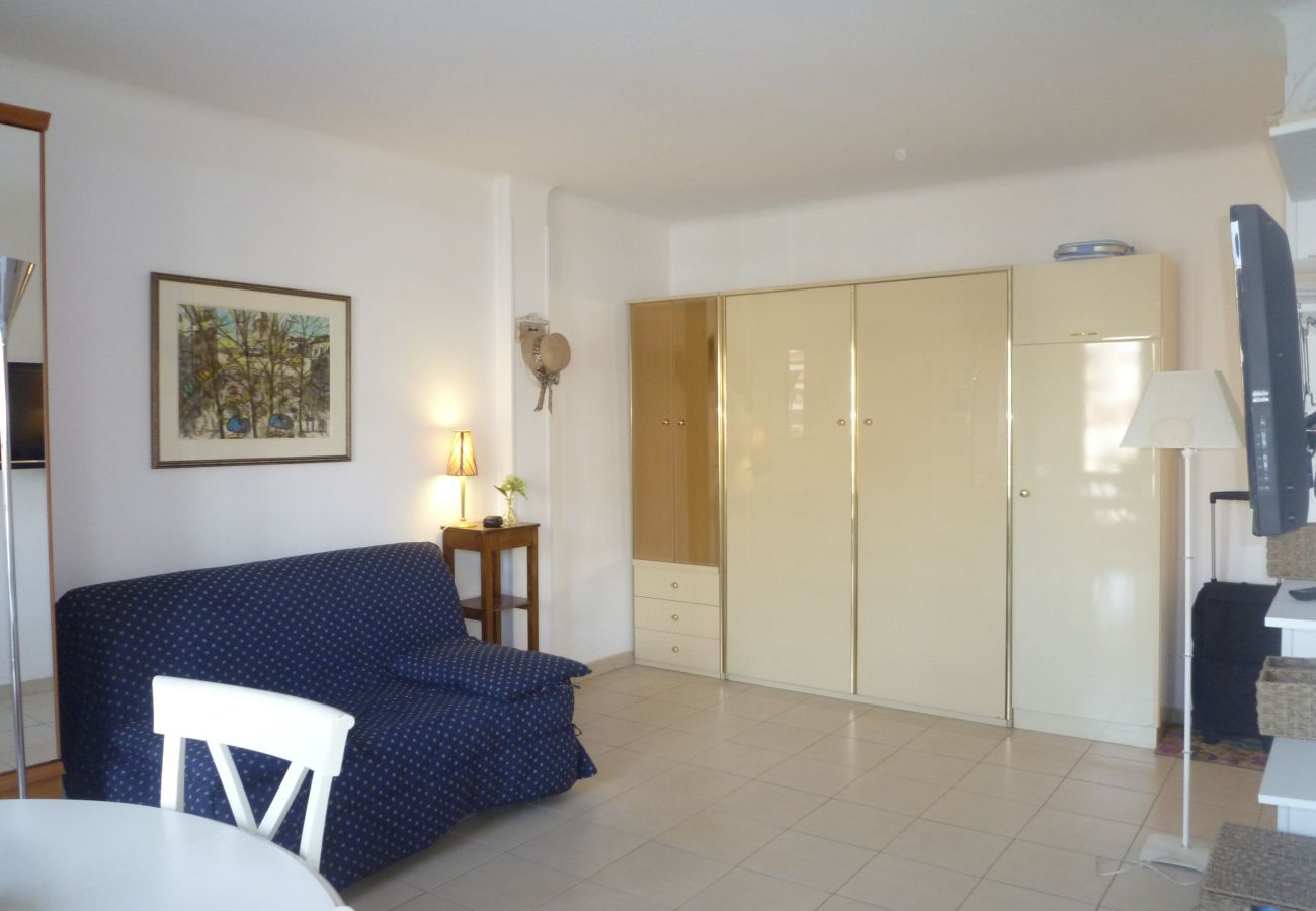 Studio à Cannes - ROB180 / Super studio bien équipé à Cannes