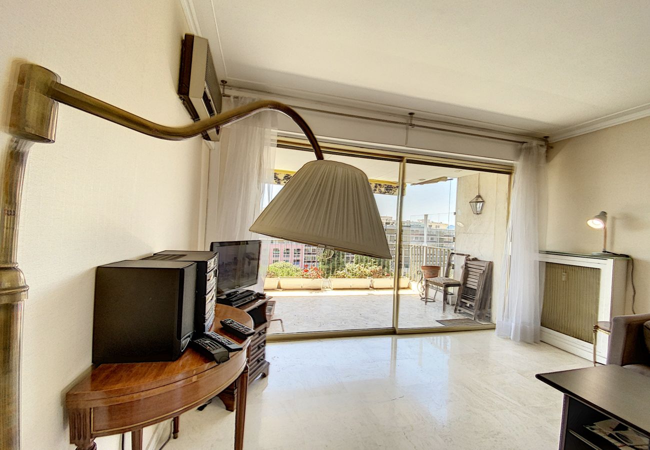 Appartement à Cannes - CHA34 / Spacieux 3 pièces, A/C, WI-FI